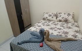 Casa Pé no São João de Petrolina - menos de 2 km do pátio de eventos - 2 quartos com ótima localização, ar condicionado em 1 quarto, garagem para carro hatch